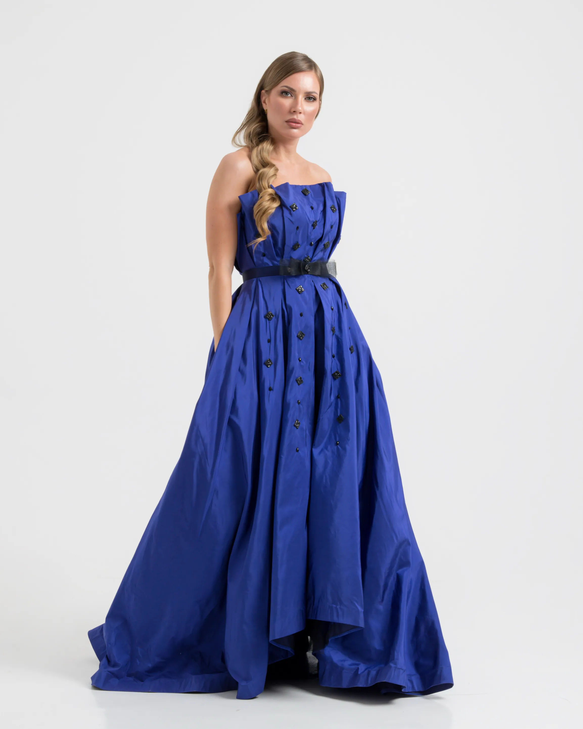 فستان سهرة عصري